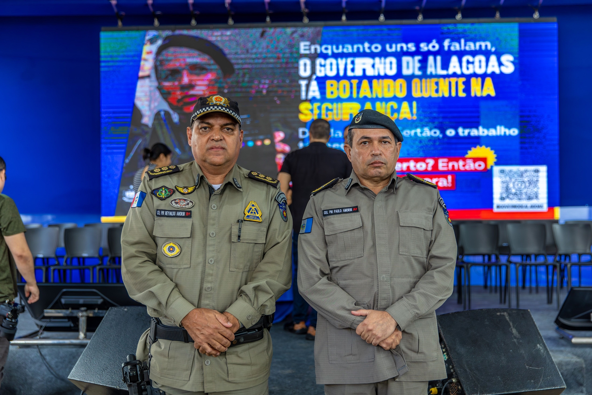 Polícia Militar de Alagoas recebe novas viaturas e armamentos em cerimônia no Marco dos Corais.; Legenda da imagem. Reprodução: Redação com Assessoria