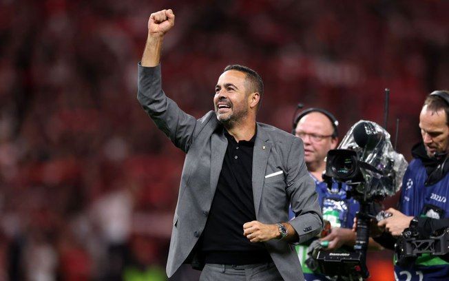 John Textor envia recado a Artur Jorge após triunfos no Brasileirão e Libertadores. Reprodução: iG Esporte