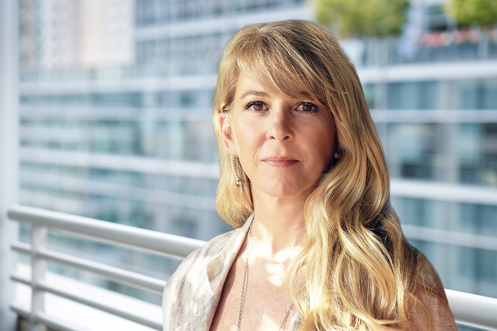 Sonders afirma que o boom de IA é mais sólido que a bolha dot-com, mas há riscos para a economia. Reprodução: Retorno do item 11