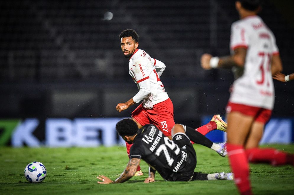 Ceará Empata em Jogo Dramático com Bragantino