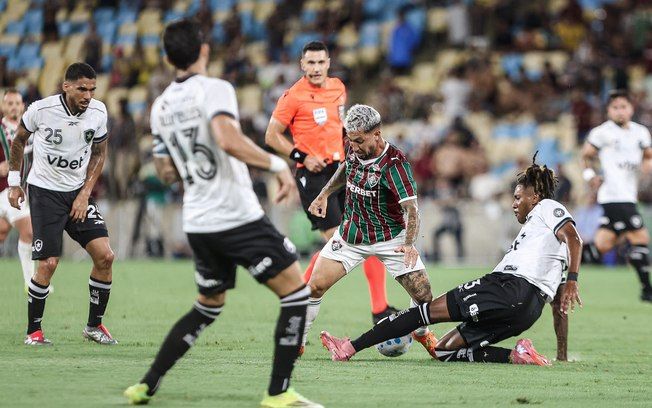 Fluminense vence Botafogo com golaço de Acosta no clássico. Reprodução: Esporte