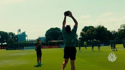 Jogadores do Palmeiras treinam com atletas do Philadelphia Eagles nos EUA.; Reprodução: Globo
