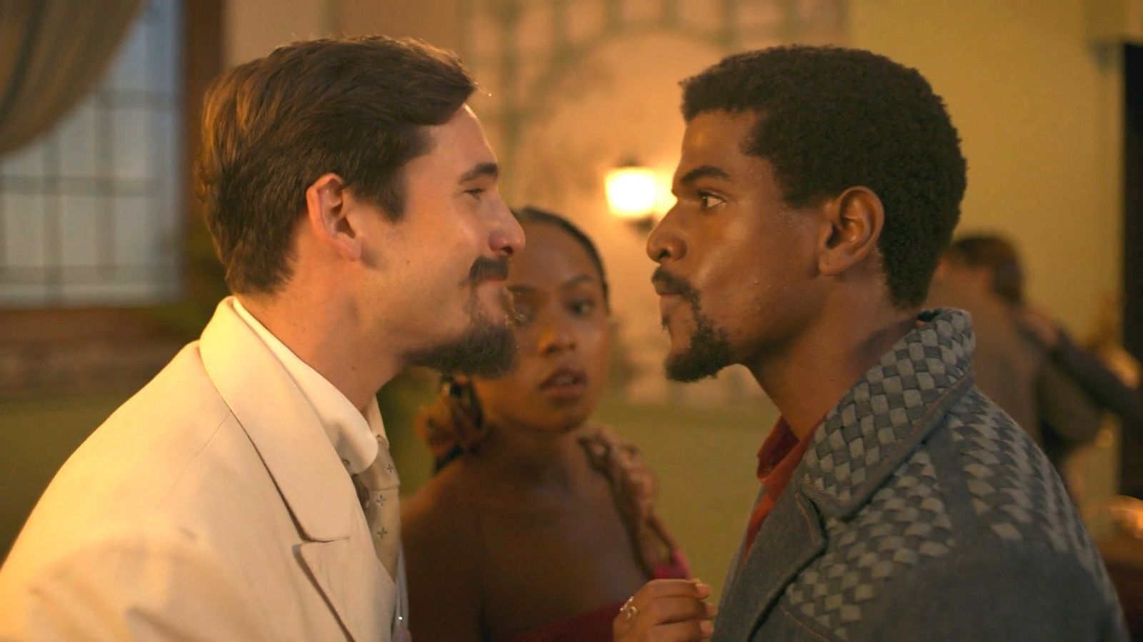 [Tonho defende Alika em briga com Mirinho; acaba preso]. Reprodução: Gshow