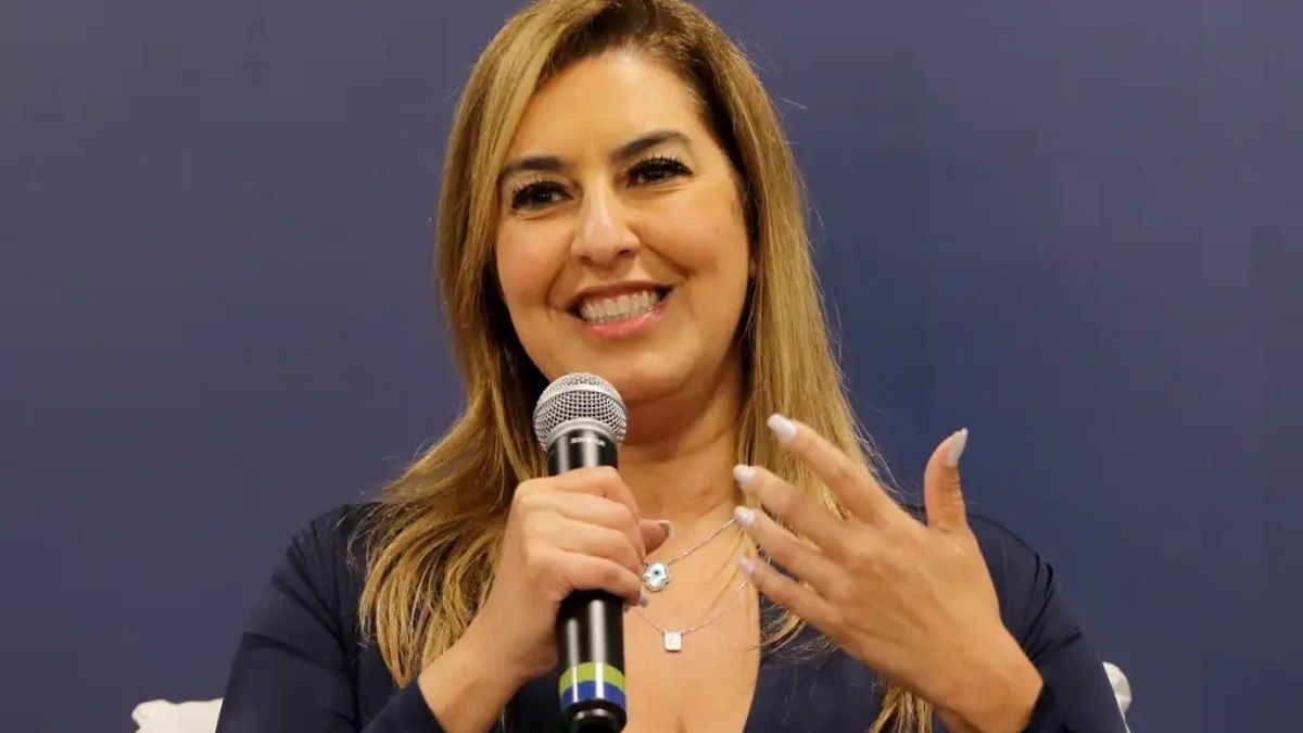 Conselheira Renata Gil e ministro se encontram em evento do CNJ. Reprodução: iG.