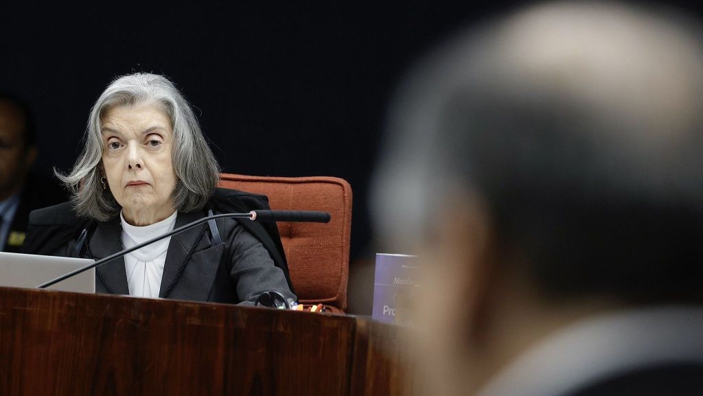 Cármen Lúcia responde humoristicamente a Flávio Dino