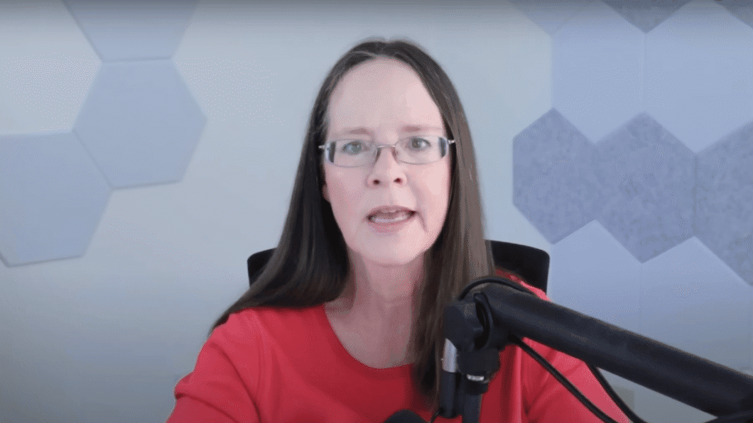 Laura Fryer critica falta de inovação no Xbox e destaca que a marca perdeu ambição de lançar novos hardwares. Reprodução: Tecnoblog