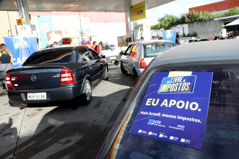 BH terá gasolina sem imposto por R$ 3,64 e diesel a R$ 5,62; saiba mais