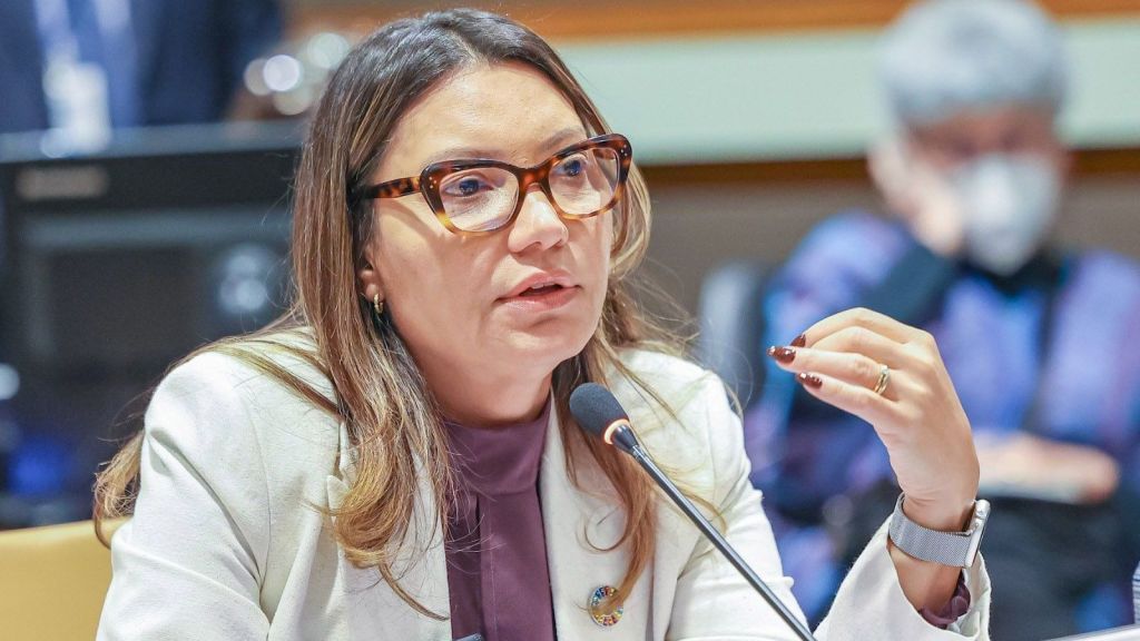 Lula Defende Janja em Viagens ao Exterior Surpreendentes