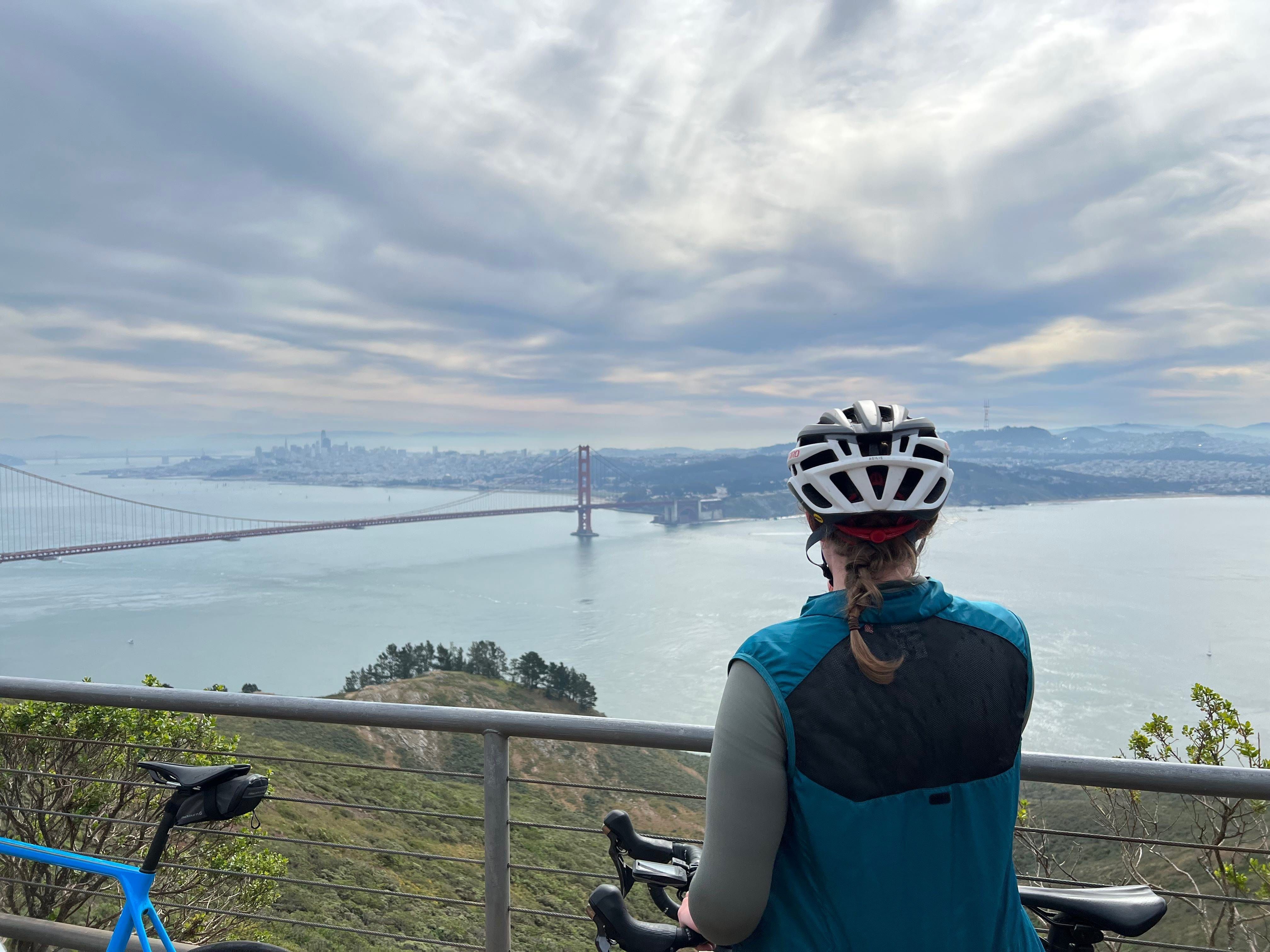 Autora reflete sobre a decisão de retornar à Califórnia por amor e suas lições após o término. Reprodução: Business Insider