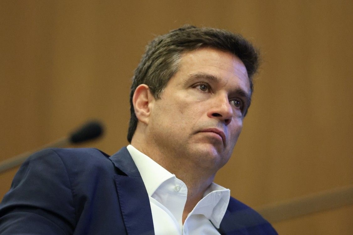 Roberto Campos Neto durante audiências sobre problemas do Banco Master com o FGC. Reprodução: Globo