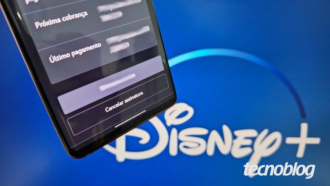 Tela do celular exibe o processo de cancelamento da assinatura do Disney+. Reprodução: Lupa Charleaux/Tecnoblog