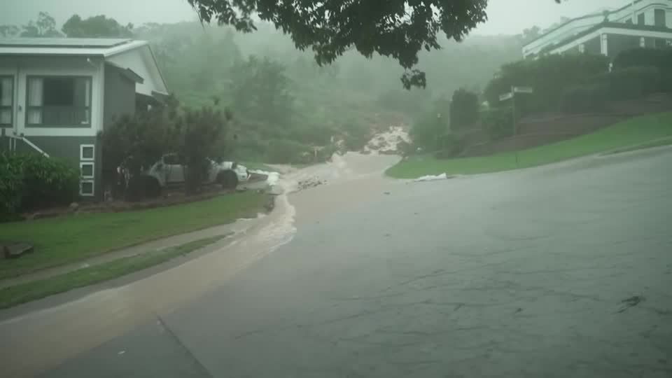 Enchentes na Austrália causam tragédia e desalojam moradores