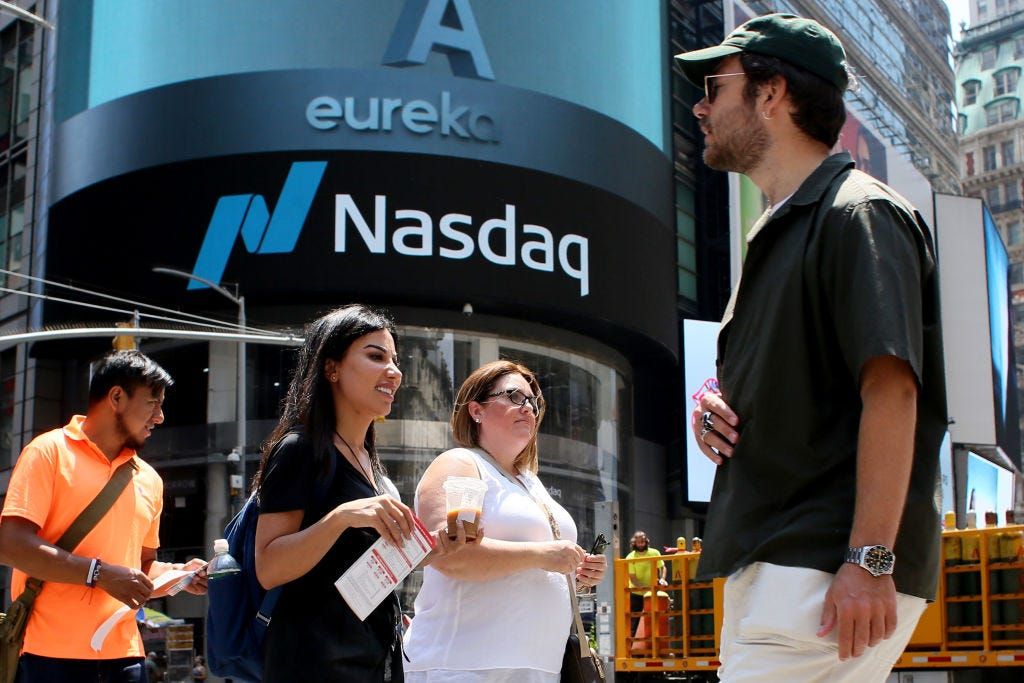 Mercado de ações americano gera 562 mil novos milionários em 2024.; Reprodução: Business Insider