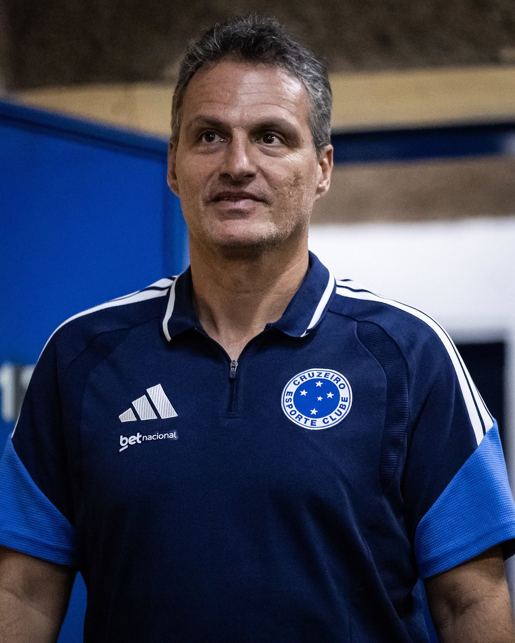 Diretor do Cruzeiro relata jogador “desfalecendo” após falta e critica arbitragem: “Critério” - Foto: Globo Esporte