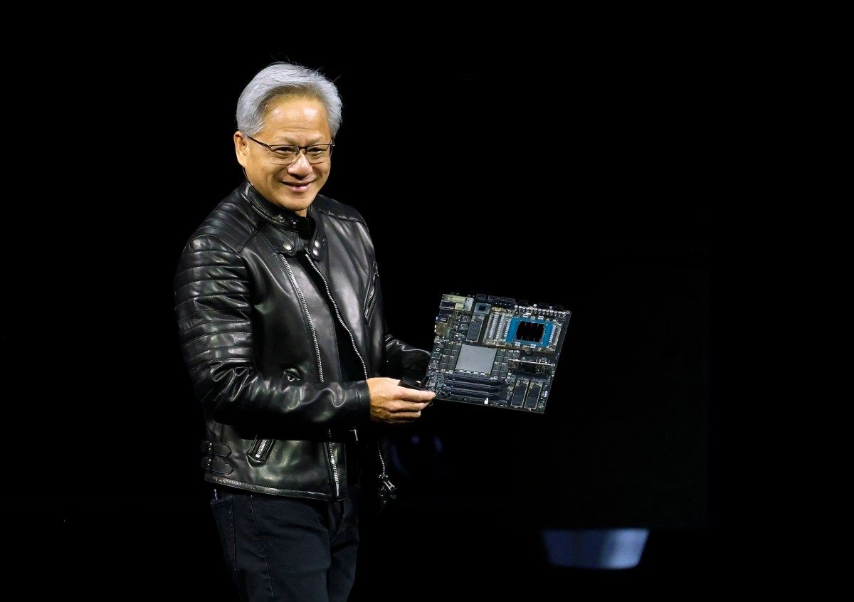 O chip de IA H20 da Nvidia enfrenta novas restrições para exportação à China. Legenda da imagem. Reprodução: TechCrunch