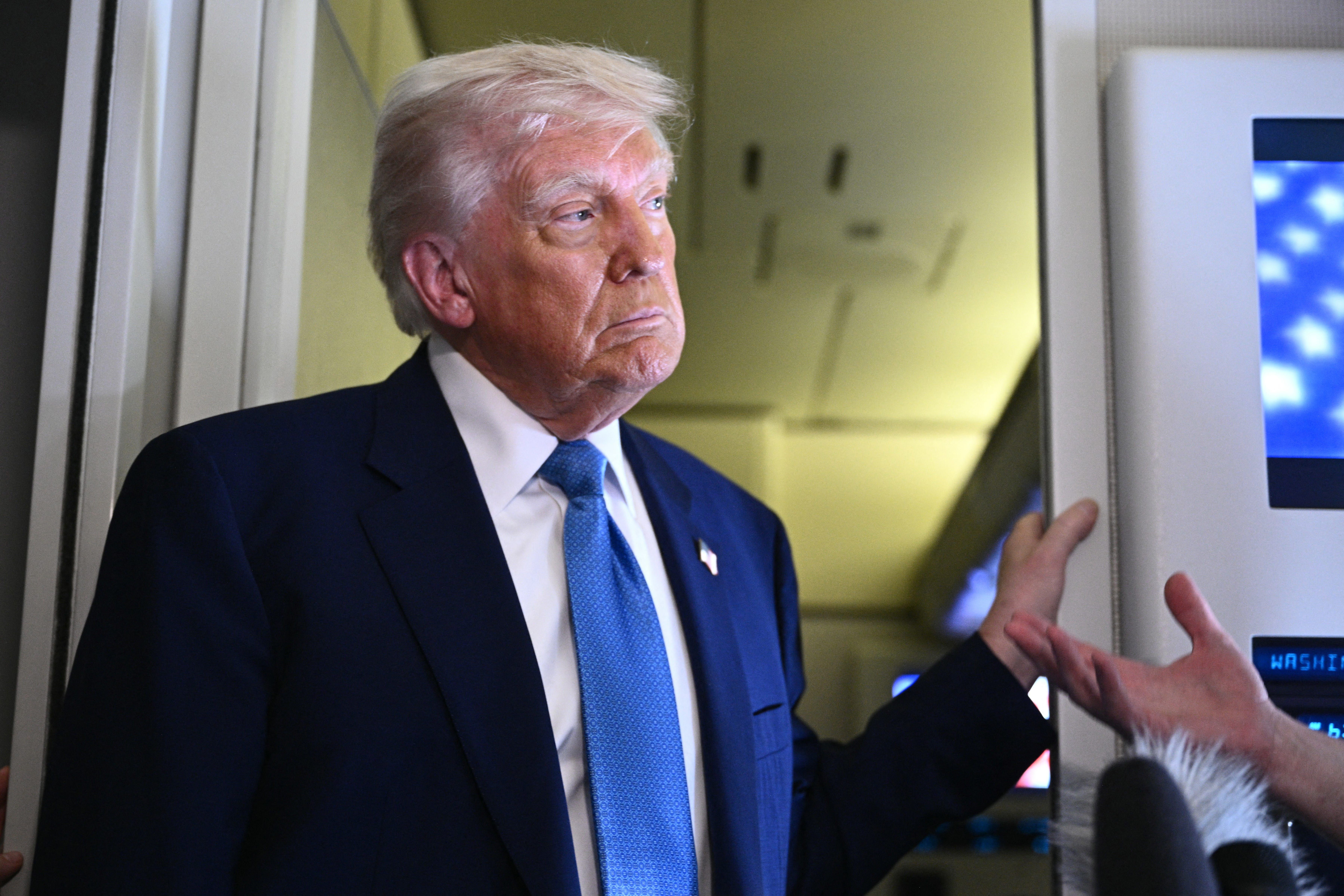 Charter utiliza retórica MAGA para justificar a compra da Cox e atrair apoio de Trump.; Legenda da imagem. Reprodução: Business Insider