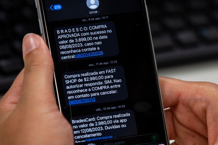 Aumento de golpes por telefone gera preocupação entre brasileiros, com 2,1 milhões de casos registrados em 2023. Legenda da imagem. Reprodução: Globo