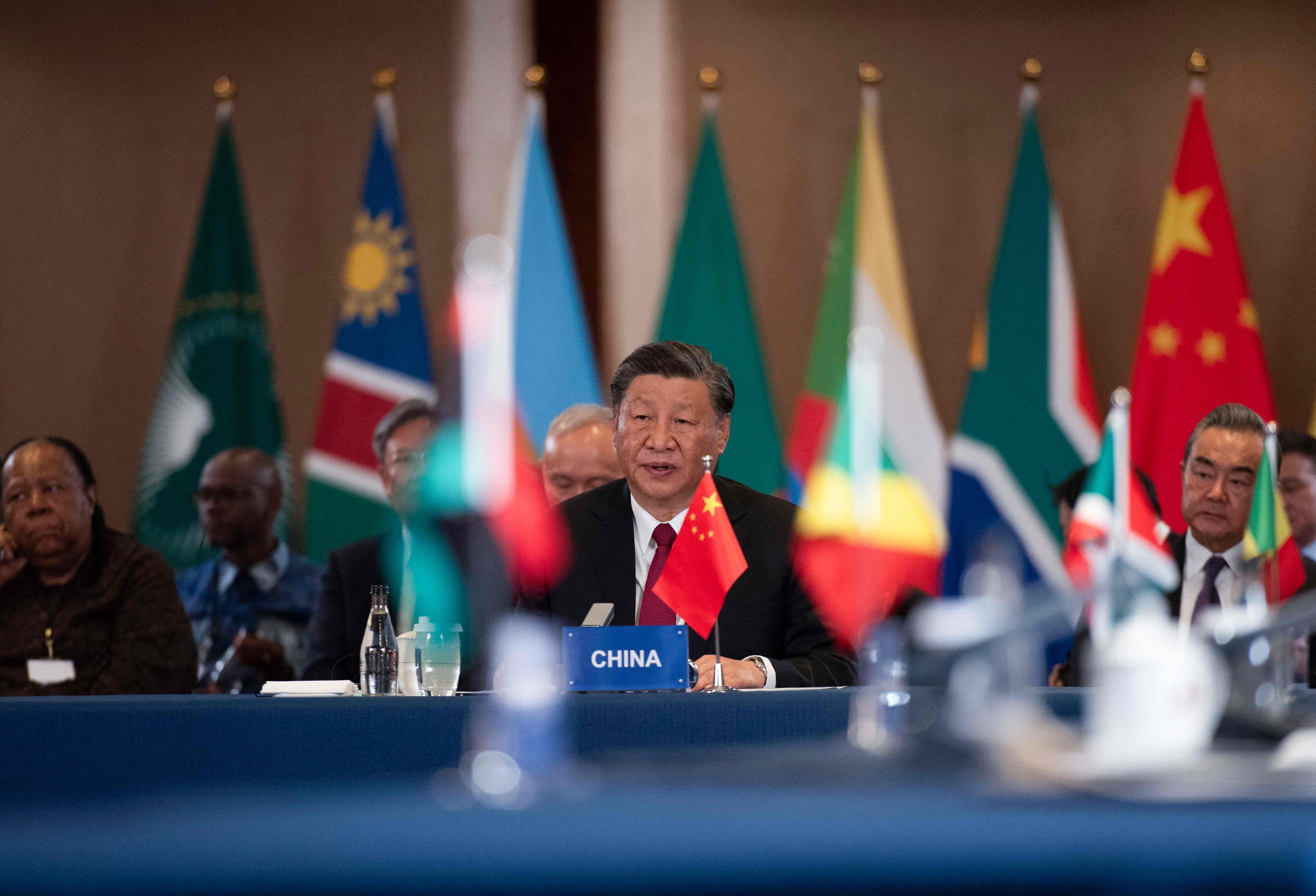 Xi Jinping fala na reunião do diálogo entre líderes da China e África. Reprodução: Globo