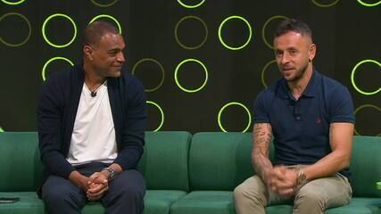 Arsène Wenger elogia a torcida do Flamengo após derrota para o Bayern em Miami. Reprodução: Globo