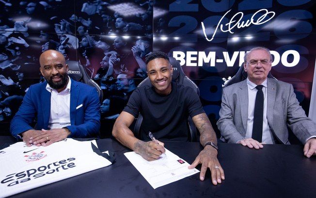 Vitinho é apresentado como novo jogador do Corinthians após transferência do Flamengo.; Reprodução: iG Esporte