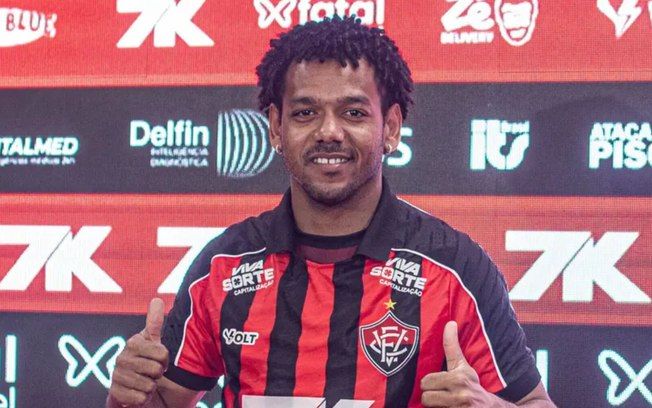 Romarinho faz declaração polêmica durante entrevista, gerando reações nas redes sociais. Reprodução: Pedro Cunha