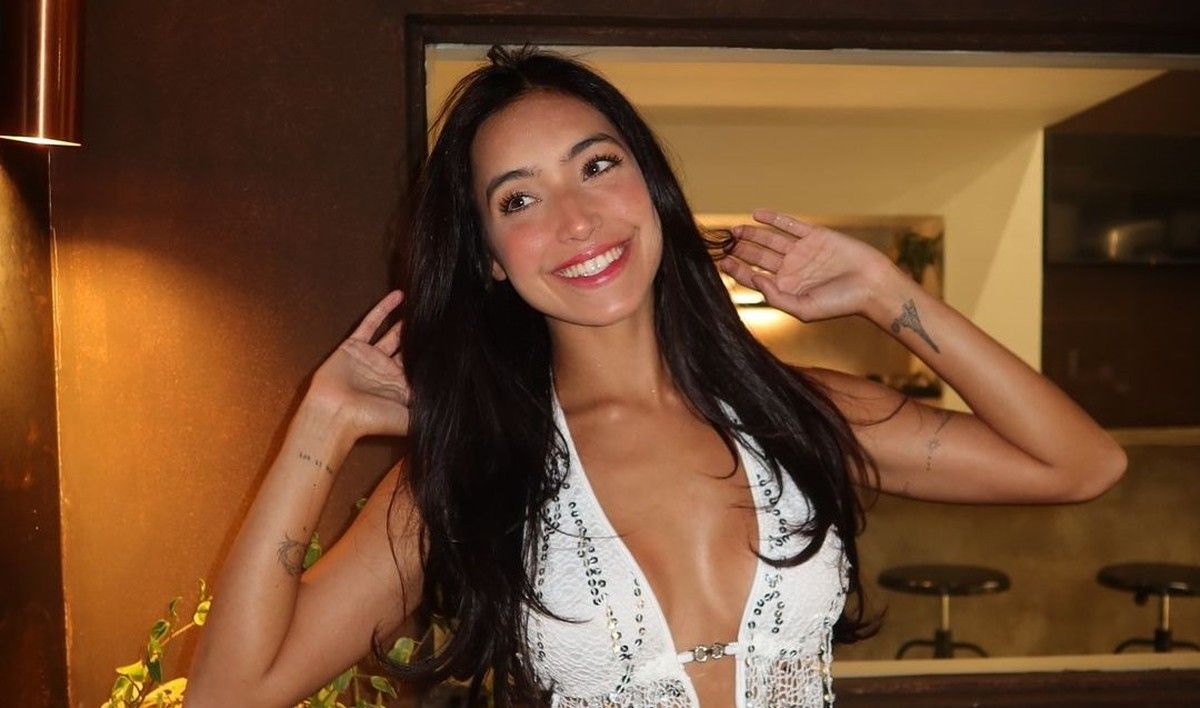 Vanessa Lopes comenta sobre reality, acne e relacionamento