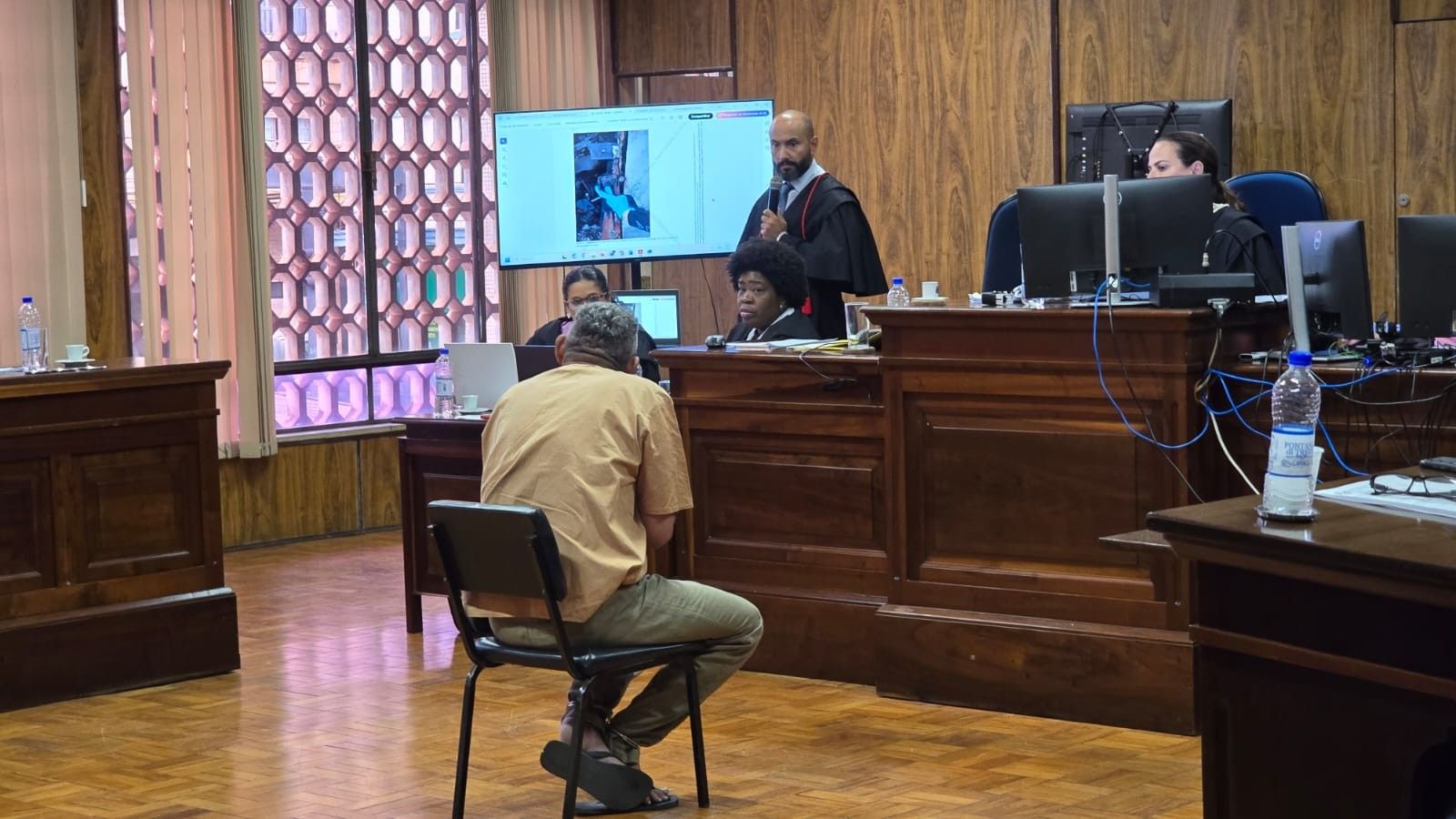 [Homem condenado por incendiar casa e matar enteado.]. Reprodução: G1