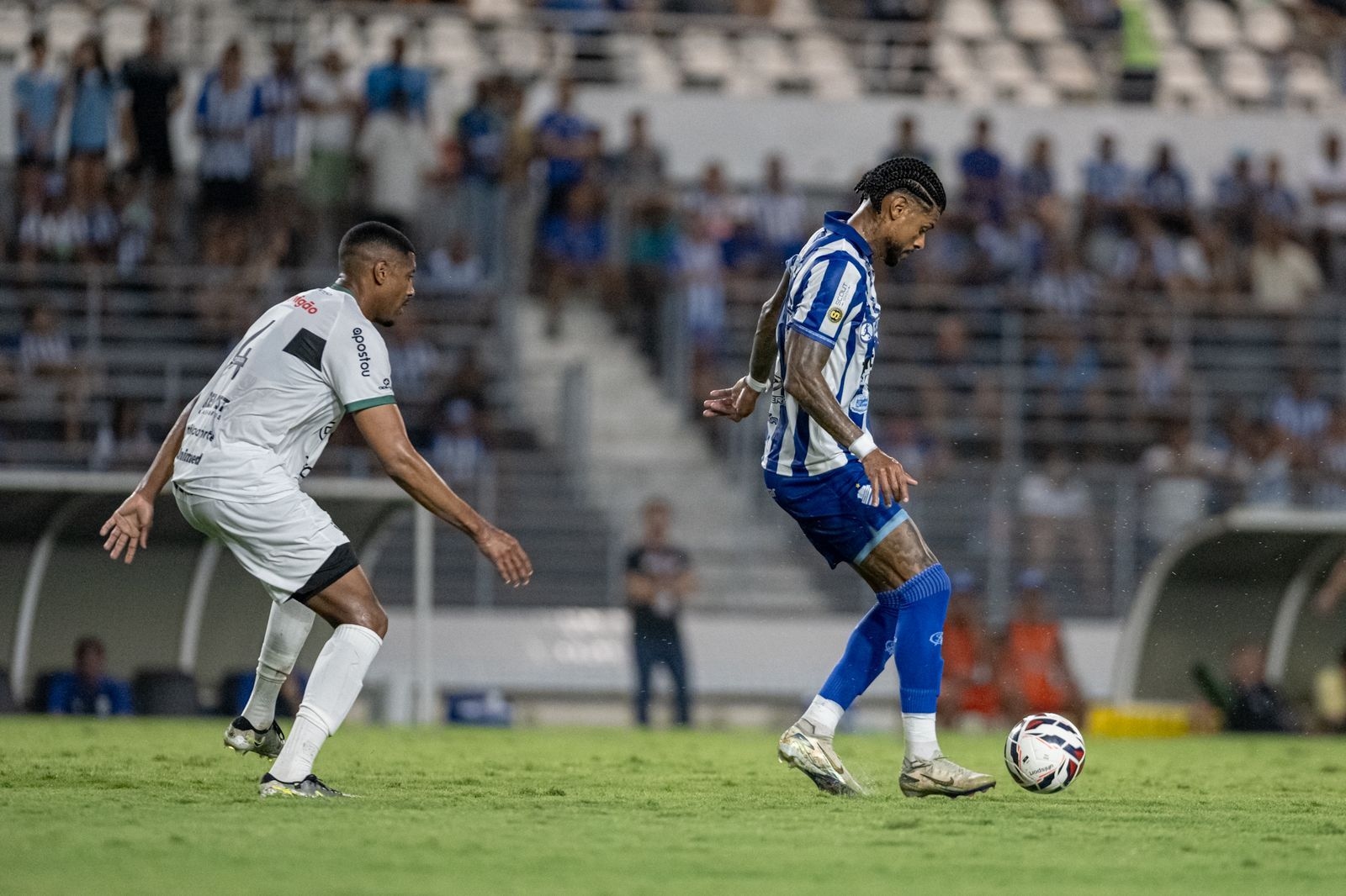 CSA vence Maringá por 3 a 2, garantindo vitória emocionante no Estádio Rei Pelé. Reprodução: Paulo Chancey Junior