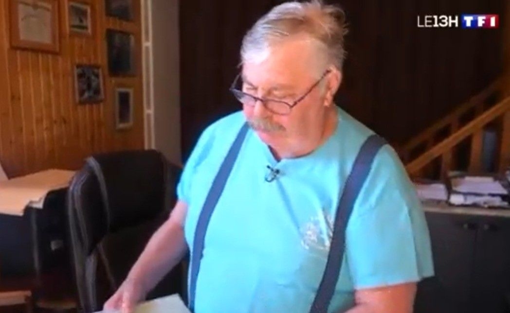 Aposentado francês enfrenta dificuldades após ter dados pessoais roubados e receber multas de trânsito indevidas.; Reprodução: TF1