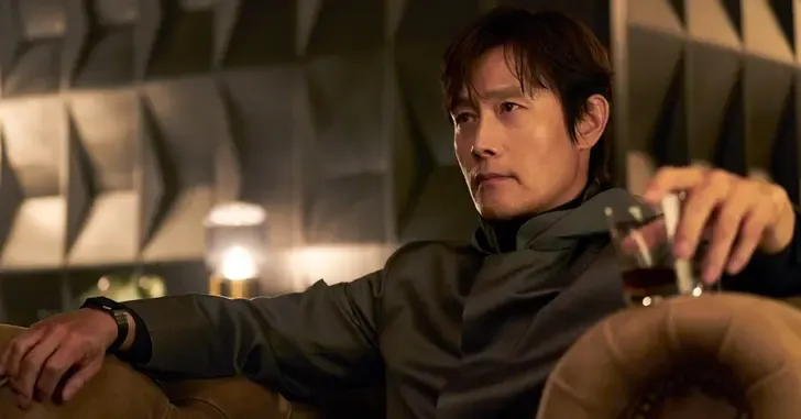 Cate Blanchett faz participação surpreendente no final da temporada de Round 6, gerando especulações sobre o futuro da série. Reprodução: Legião dos Heróis