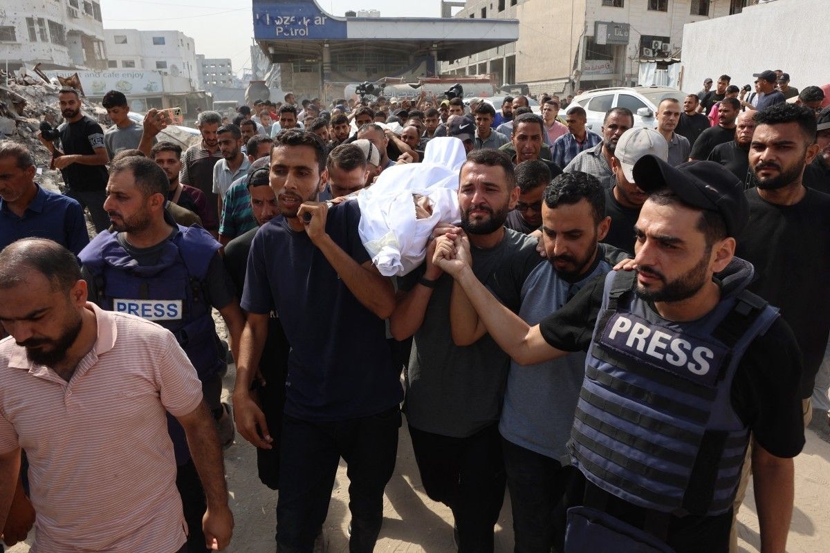 Senadores dos EUA pedem proteção à imprensa internacional em Gaza após ataques a jornalistas. Reprodução: Globo