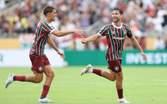 Torcida do Fluminense celebra a classificação entre os quatro melhores do torneio. Reprodução: iG Esporte