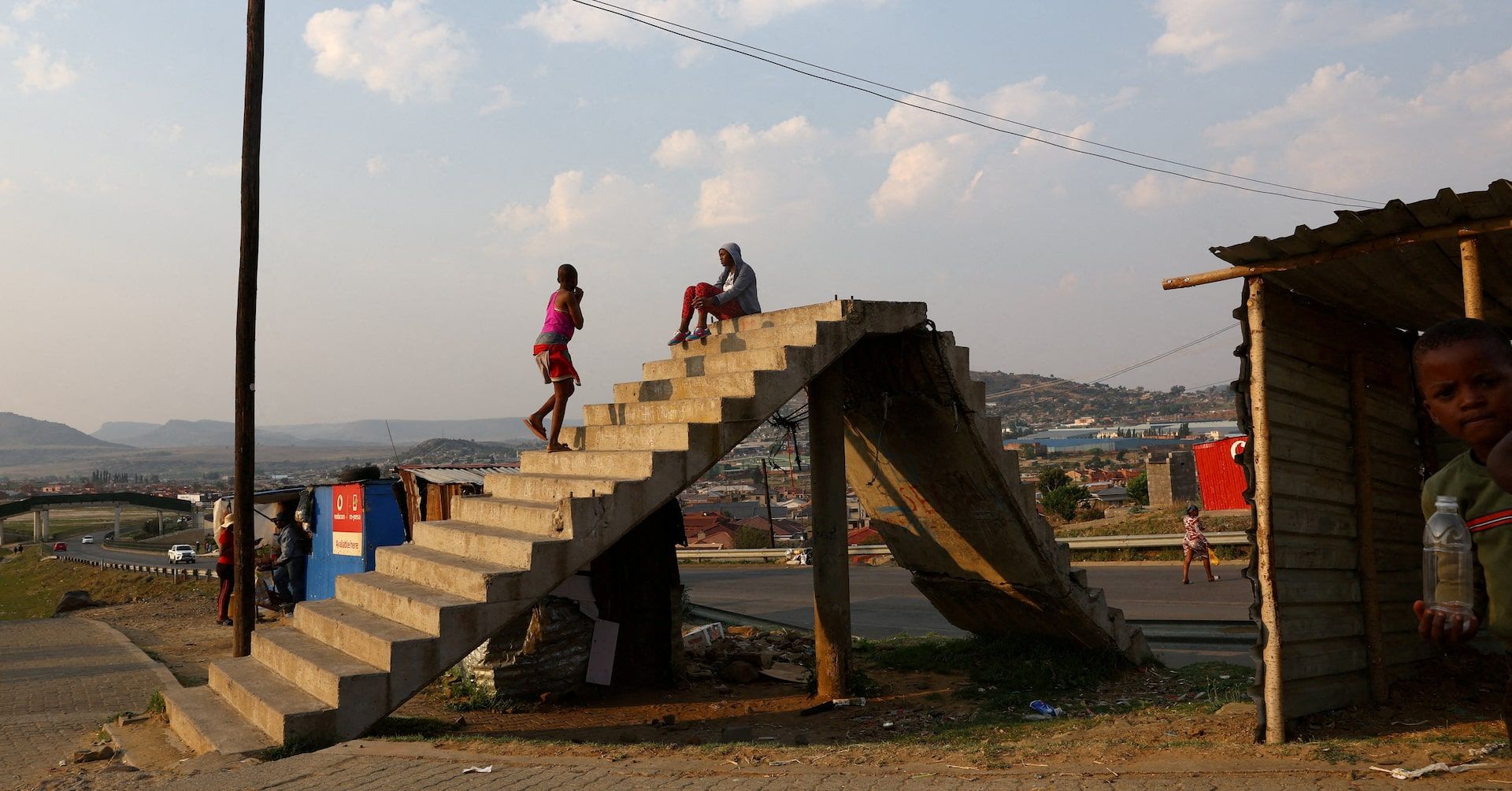 Delegação de Lesotho se prepara para discutir tarifas nos EUA, em risco de afetar suas exportações. Reprodução: Reuters