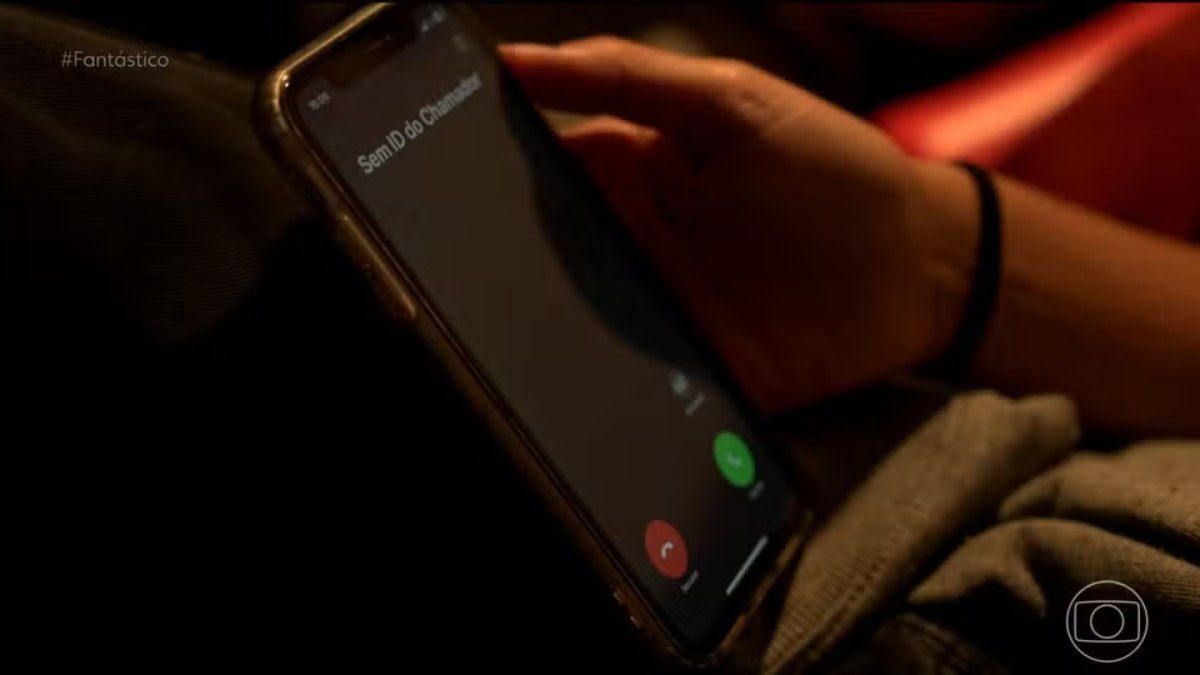 Reportagem investiga chamadas automáticas envolvidas em fraudes e golpes no Brasil. Reprodução: iG.