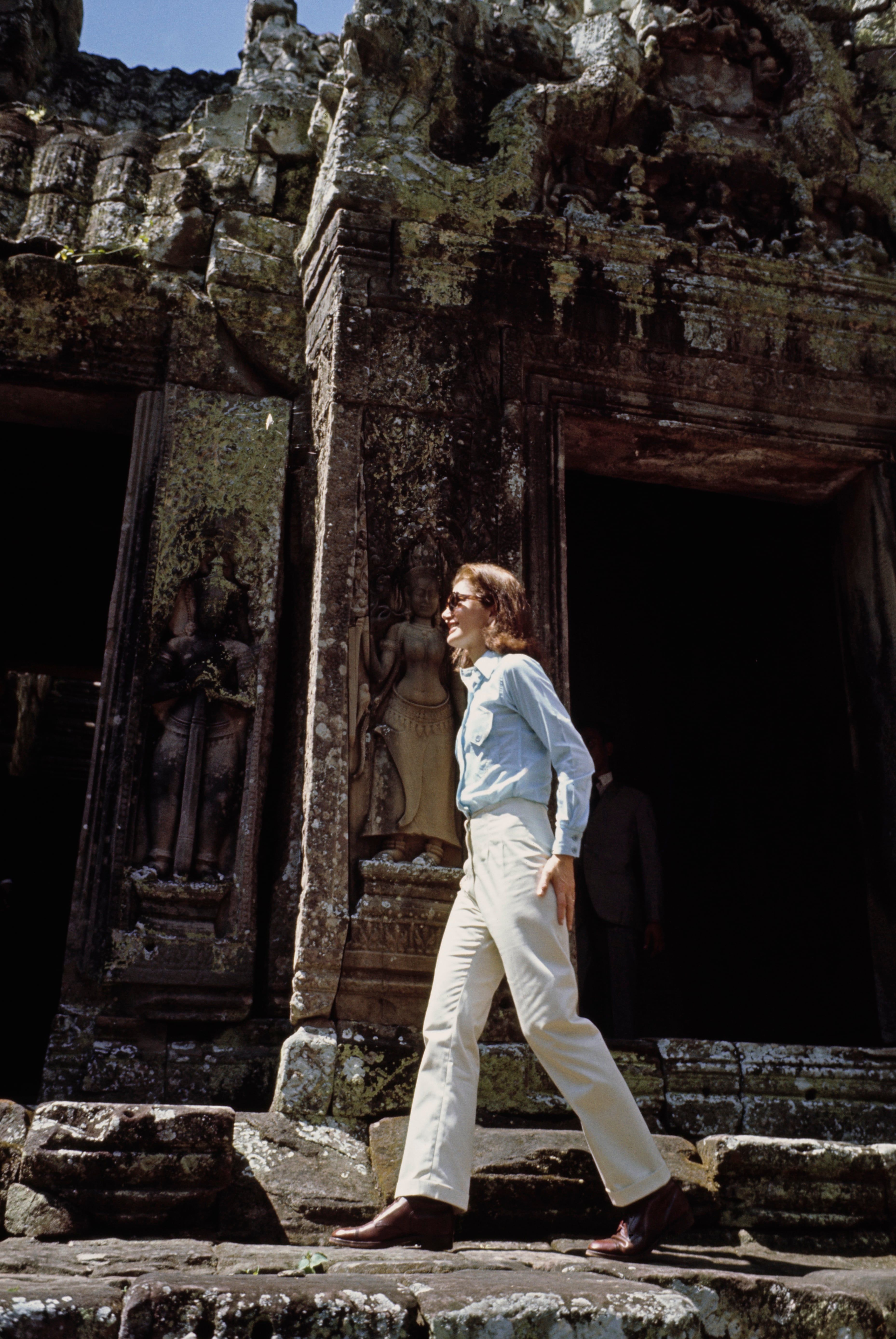 O vaquero branco se destaca como a única opção na moda de verão.; Legenda da imagem. Reprodução: El País