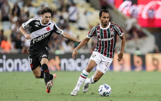 Partida intensa entre Fluminense e Vasco no Maracanã, com gols e reviravoltas. Reprodução: iG Esporte