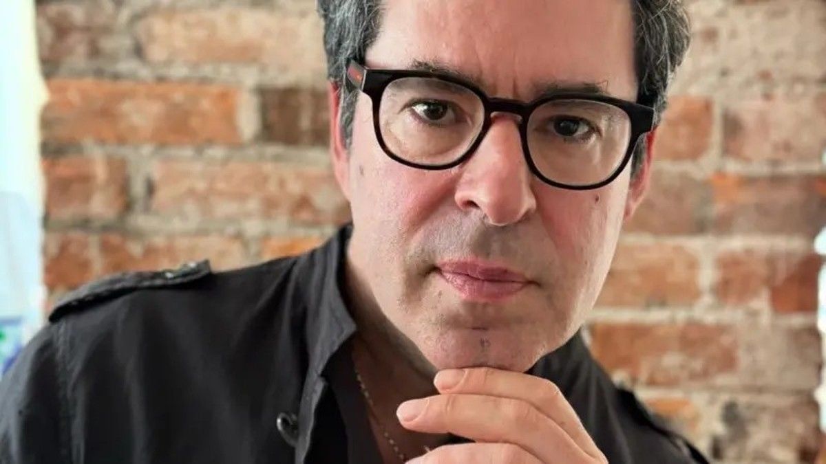 Jason Stanley discute sua mudança para o Canadá e a ameaça de uma ditadura nos EUA. Legenda da imagem. Reprodução: Globo