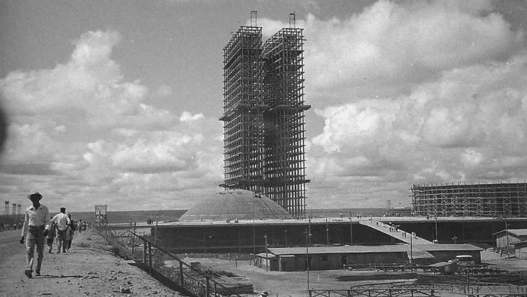 Inauguração de Brasília em 1960, simbolizando mudança e progresso político no Brasil. Reprodução: CNN Brasil