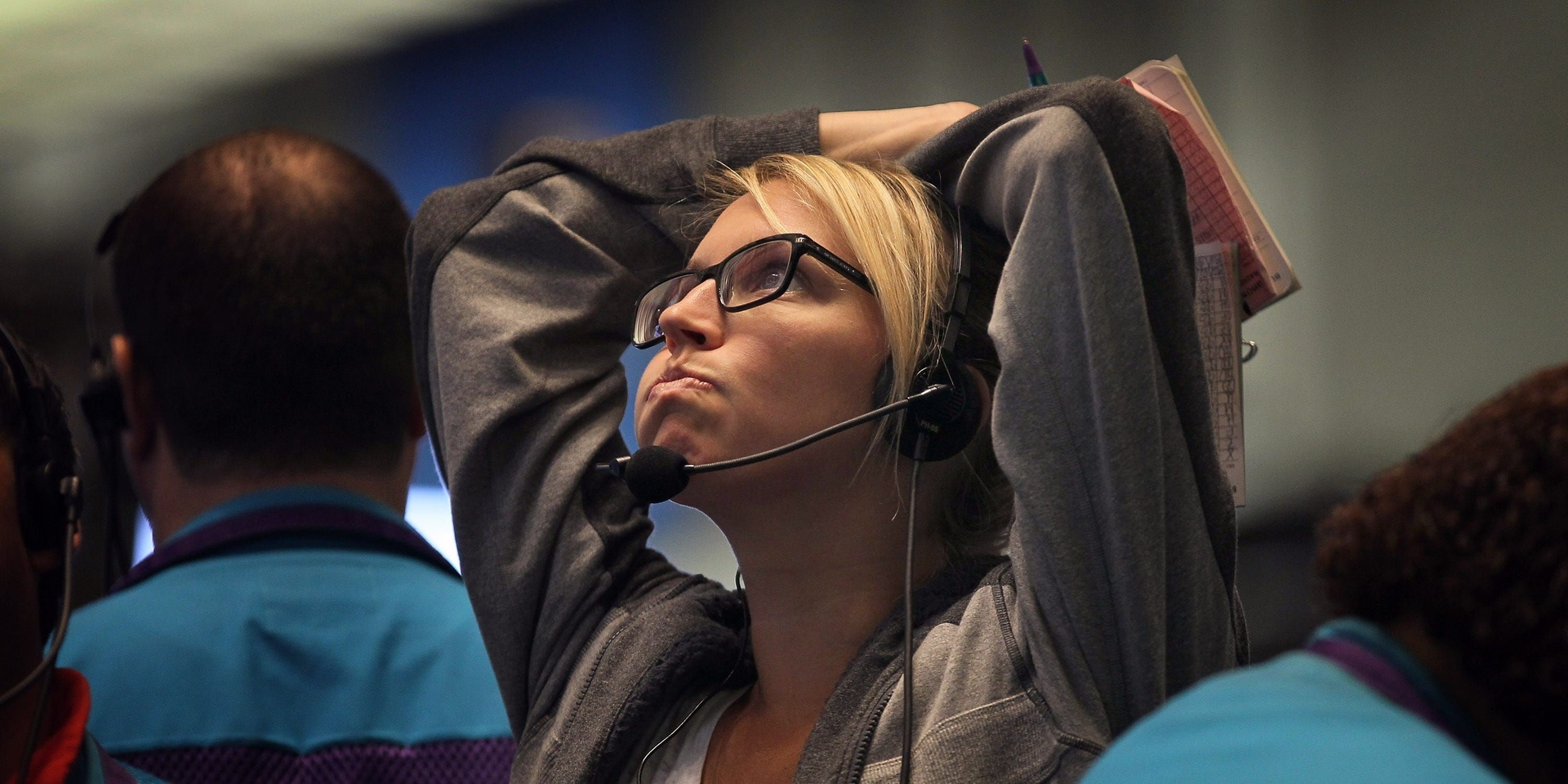 Investidores celebram alta recorde do S&P 500, mas especialistas alertam sobre riscos de recessão. Reprodução: Business Insider