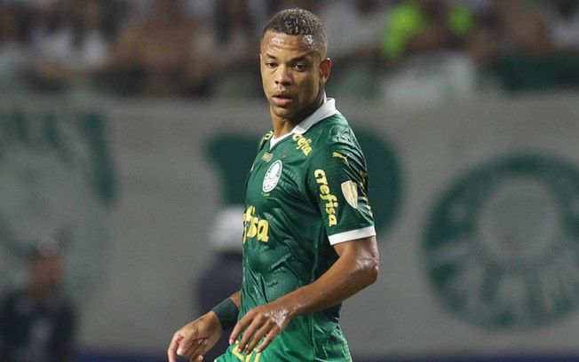 Ex-jogador do São Paulo e Palmeiras treina em academia durante férias do Campeonato Brasileiro. Reprodução: iG Esporte