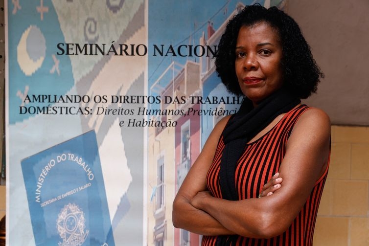 Maria Izabel Monteiro critica exclusão das diaristas da Lei 150 e pede equiparação de direitos trabalhistas. Reprodução: Agência Brasil