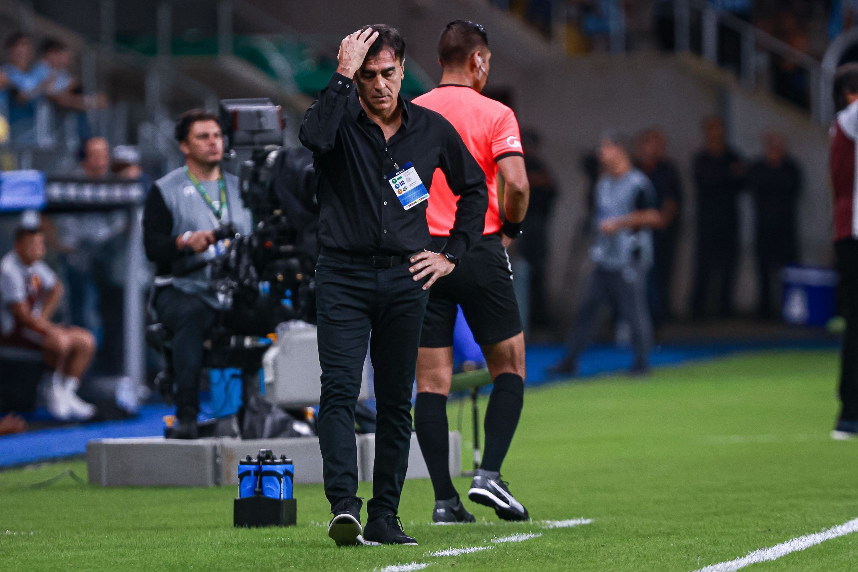 Após vencer o Atlético Grau, técnico enfrenta pressão por resultados na Sul-Americana. Reprodução: Globo
