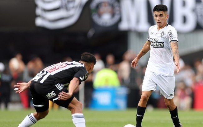 Atlético de Madrid confirma a compra do atacante Thiago Almada do Botafogo. Reprodução: iG.