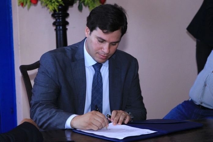 Prefeito Cacau vê rompimento de relações políticas em Marechal Deodoro. Reprodução: Ricardo Mota