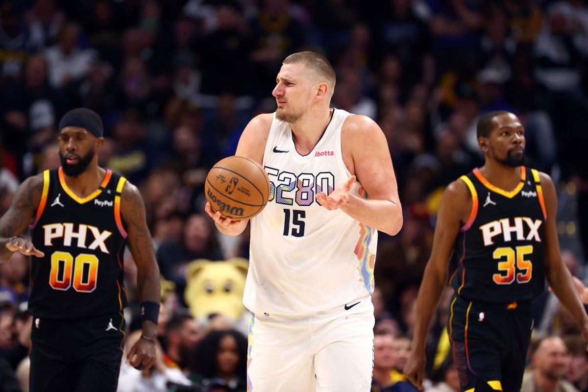 Jokic faz história com triplo-duplo inédito na NBA