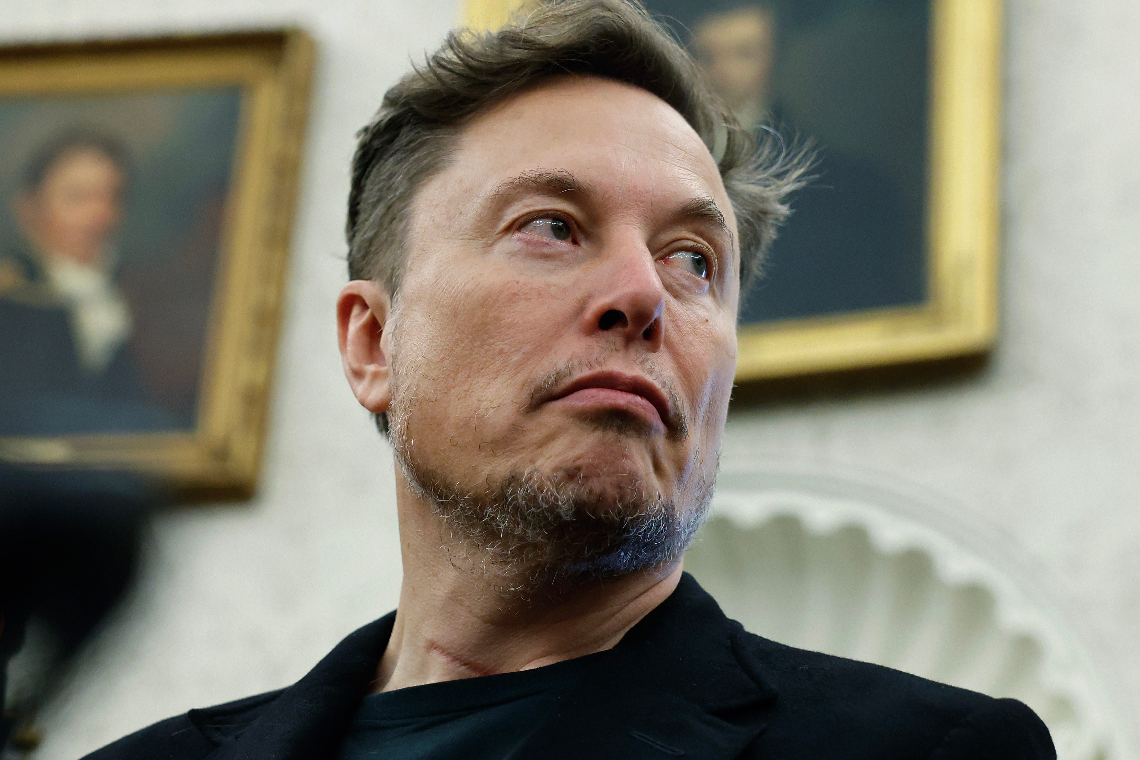 Elon Musk critica a Apple por práticas antitruste e anuncia ação legal contra a empresa. Reprodução: Business Insider