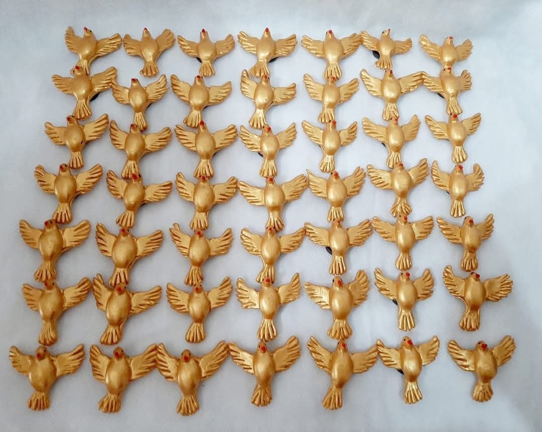 Artesãos de Mogi das Cruzes criam lembranças temáticas para a Festa do Divino Espírito Santo. Reprodução: Globo