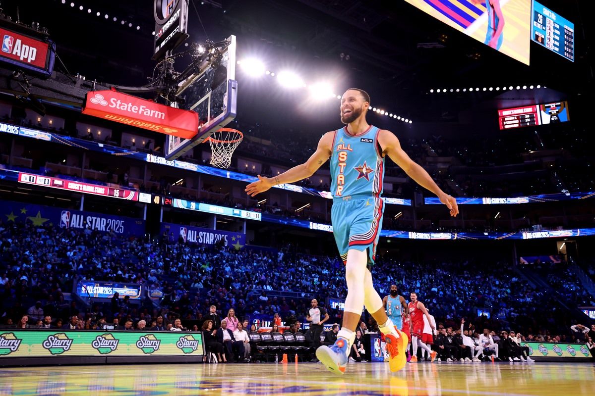 Stephen Curry brilha no All-Star Game e é MVP