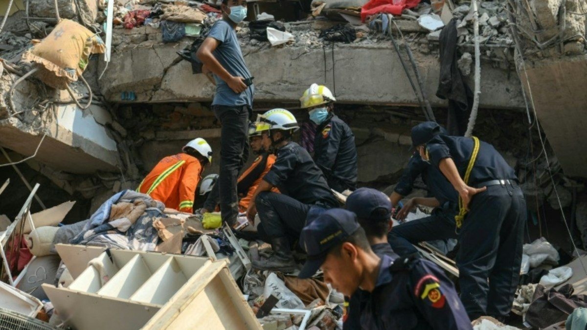 Terremoto Devastador em Mianmar: Milhares Mortos e Ajuda Internacional