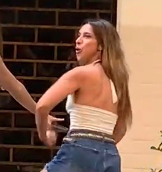 Argentinos investigados por gestos racistas afirmam que a imitação de macaco foi brincadeira.. Reprodução: G1